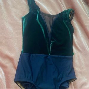 COPY - LuckyLeo Velvet Leotard Dart